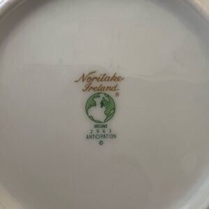 Noritake Ireland Round Serving Bowl
